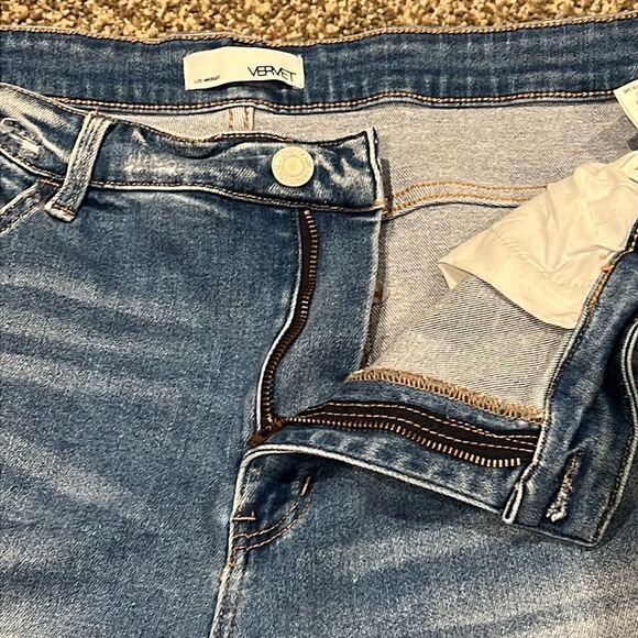 Vervet ladies Plus Size Midrise Skinny Jeans Heirloom Distressed Wash V2301-P - Picture 4 of 7